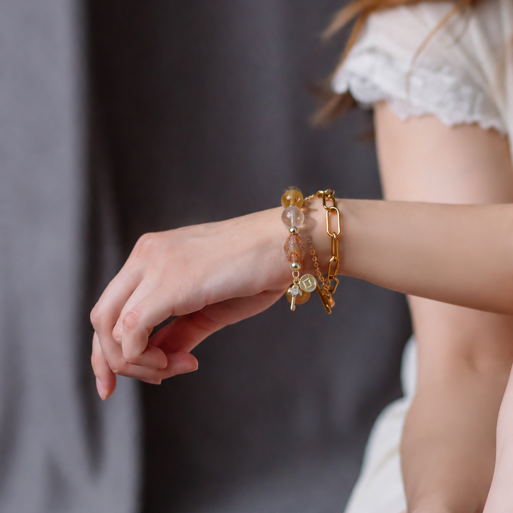 Golden crystal bracelet with Yellow Azeztulite and gold-toned details